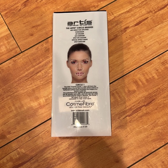 Artis Circle 1 Brush - Picture 1 of 9